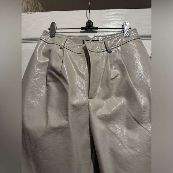 7 For All Mankind Faux Leather Trousers & Vest - Picture 2 of 13